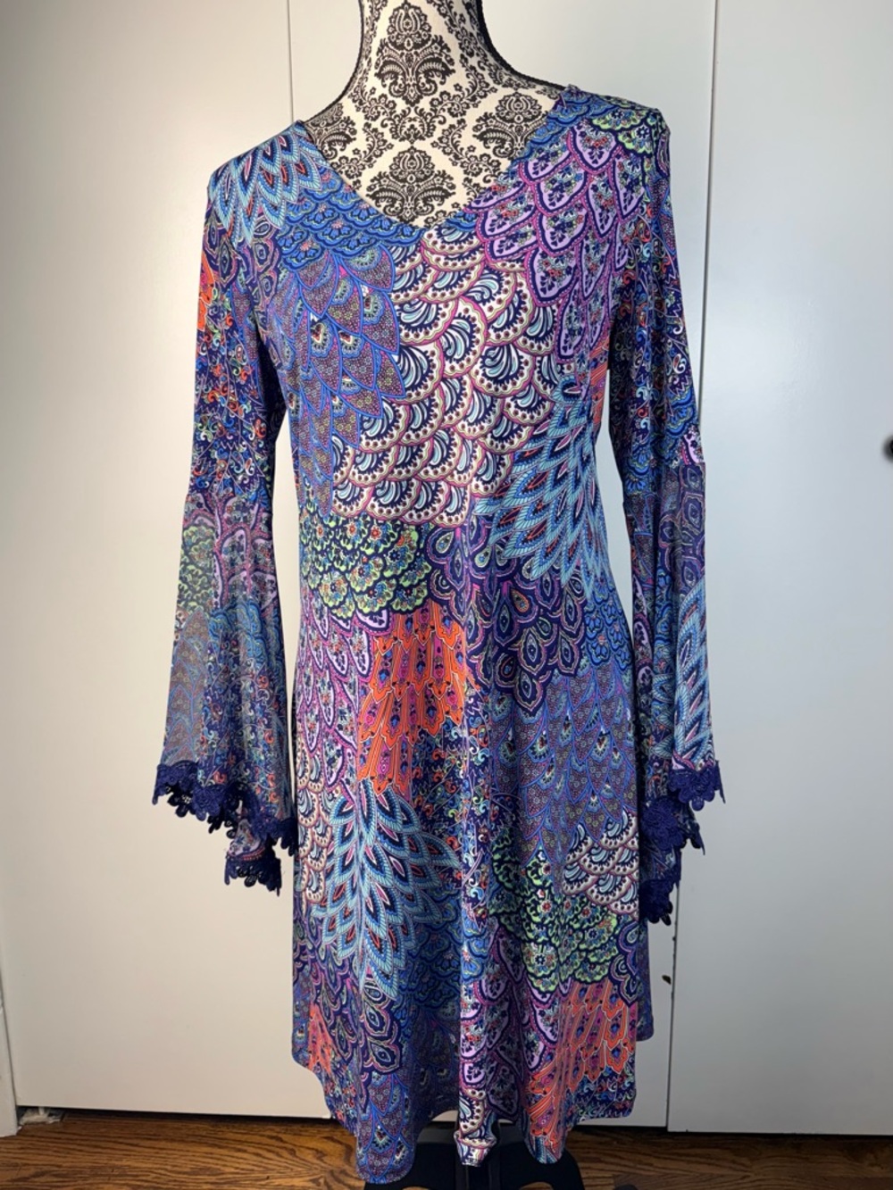 MSK Long Sleeve Paisley Dress medium colorful triangle sleeve boho Wedding guest